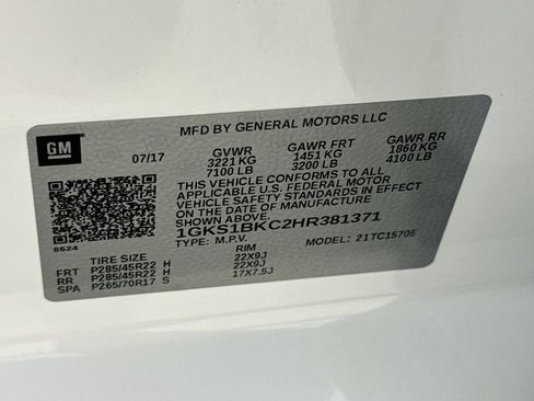 Used 2017 GMC Yukon SLT w/ Premium Edition RWD image 43