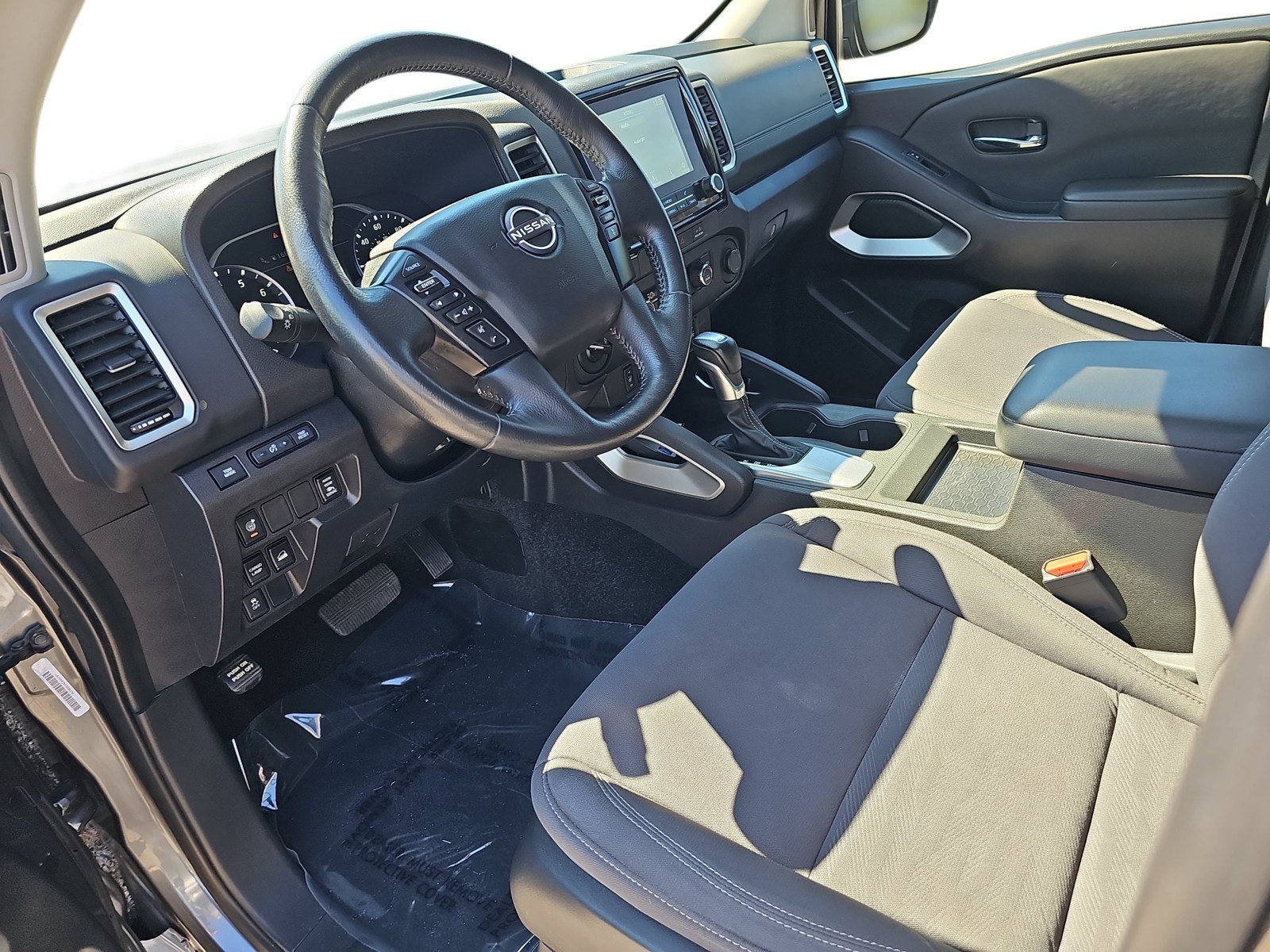 Used 2023 Nissan Frontier SV w/ SV Convenience Package AWD/4WD image 13