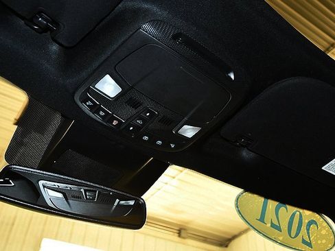 Used 2021 Ford Expedition XLT image 27