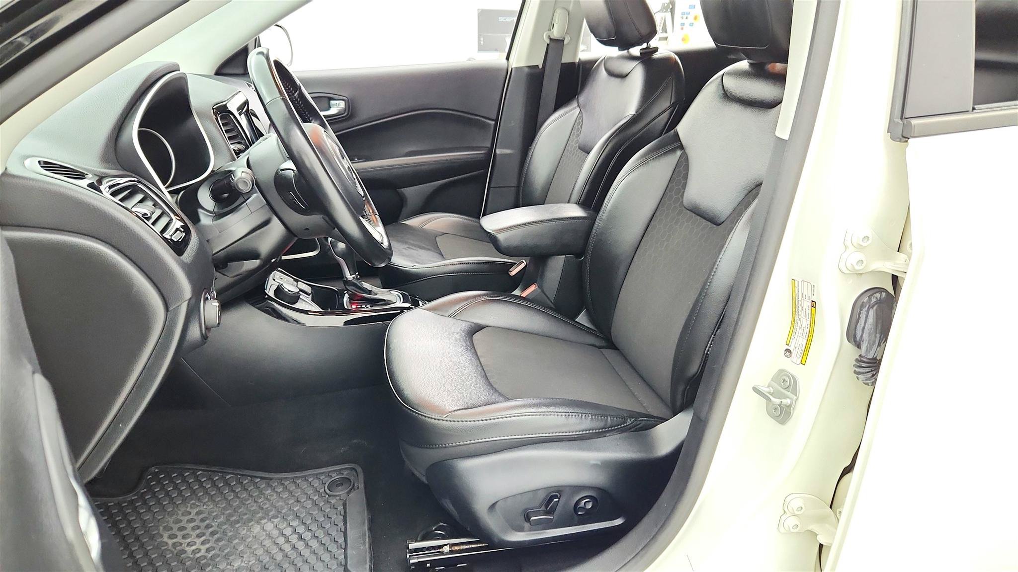 Used 2021 Jeep Compass Latitude AWD/4WD image 26