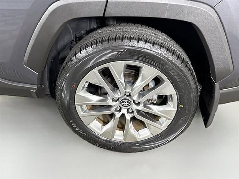 Certified 2019 Toyota RAV4 XLE Premium image 35
