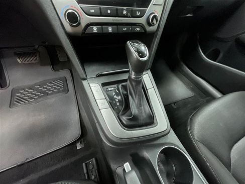 Used 2018 Hyundai Elantra Value Edition w/ Cargo Package FWD image 16