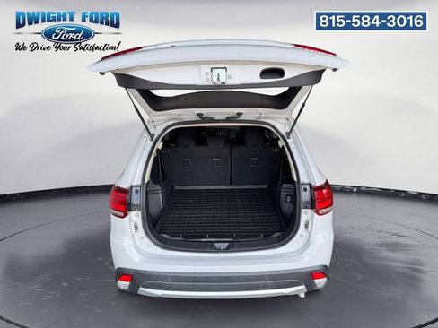 Used 2017 Mitsubishi Outlander SE FWD image 18