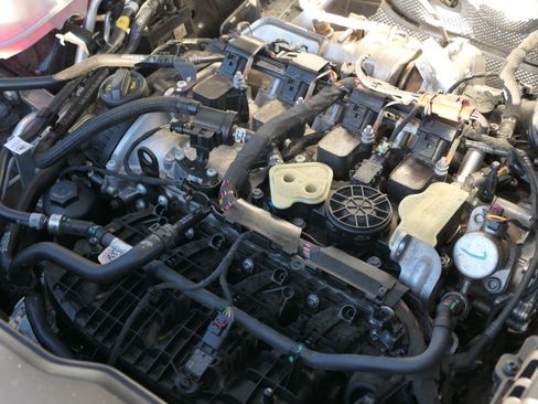 Used 2024 Volkswagen Atlas Cross Sport SE image 28