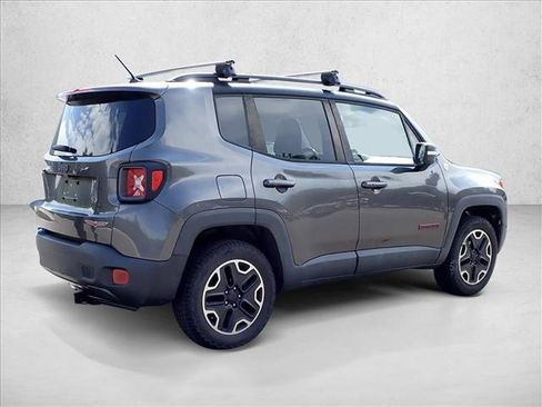 Used 2016 Jeep Renegade Trailhawk AWD/4WD image 13