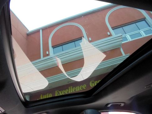 Used 2018 Jaguar XE R-Sport image 22