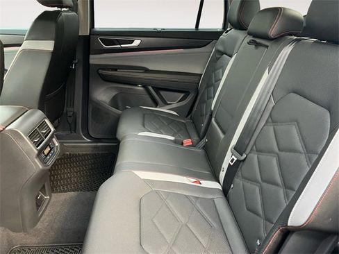 New 2025 Volkswagen Atlas Peak Edition SE image 13