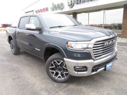 Used 2026 RAM 1500 Laramie AWD/4WD image 4