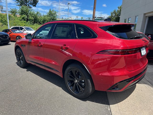 Used 2026 Jaguar F-PACE R-Dynamic S AWD/4WD image 4