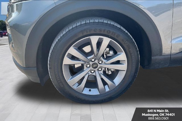 Used 2024 Ford Explorer XLT w/ Equipment Group 202A RWD image 32