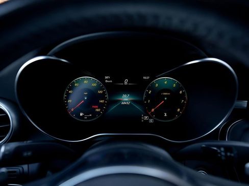 Used 2023 Mercedes-Benz GLC 300 4MATIC Coupe image 24