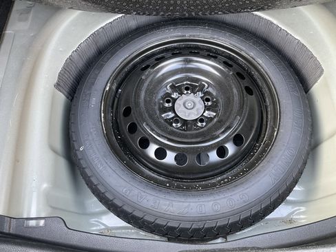 Used 2025 Toyota Camry LE image 43