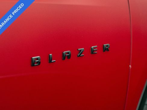 Used 2025 Chevrolet Blazer RS w/ Driver Confidence II Package AWD/4WD image 38