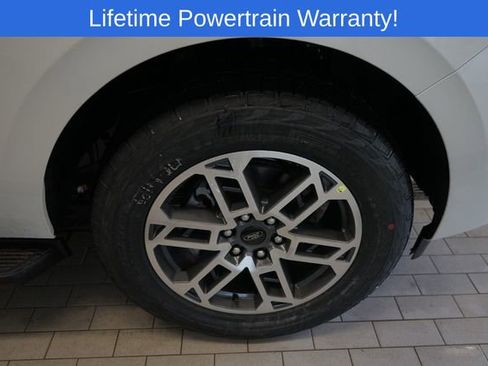 New 2026 Ford Expedition Active image 15