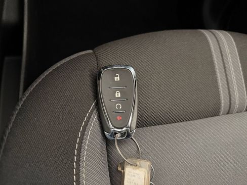 Used 2025 Chevrolet Blazer LT FWD image 18