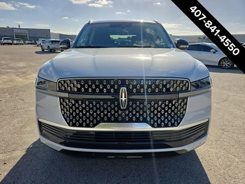 New 2026 Lincoln Navigator L Reserve image 2