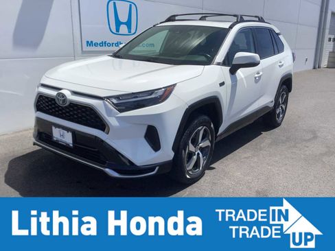 Used 2022 Toyota RAV4 SE w/ Weather & Moonroof Package AWD/4WD image 1