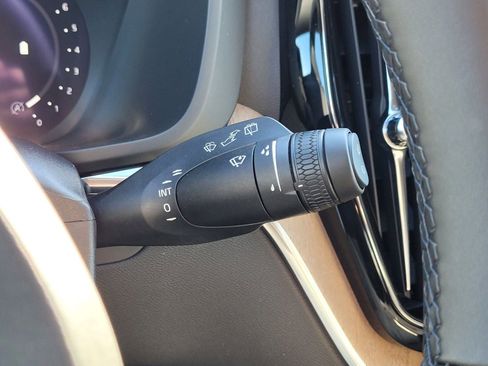 New 2026 Volvo XC60 B5 Plus w/ Protection Package Premier image 17