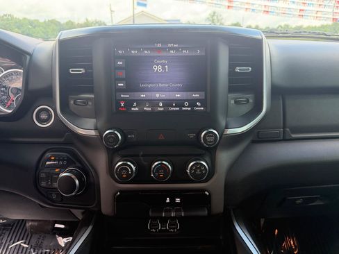 Used 2020 RAM 1500 Big Horn AWD/4WD image 28