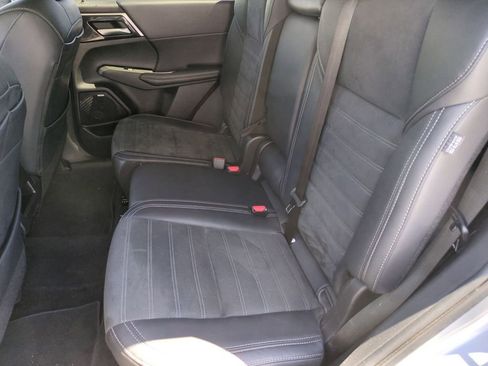 Used 2025 Mitsubishi Outlander SE AWD/4WD image 28