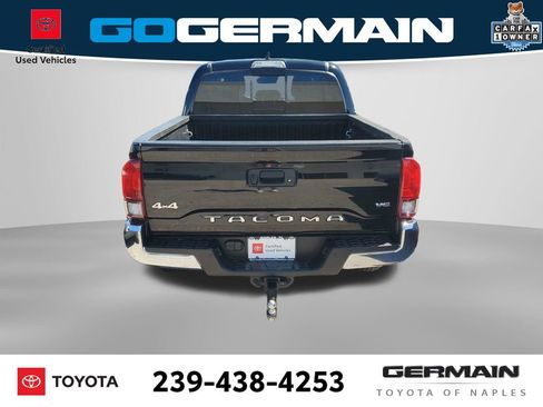 Certified 2022 Toyota Tacoma SR5 AWD/4WD image 8