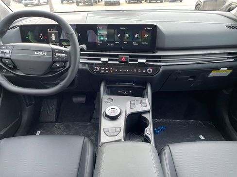 New 2026 Kia Sportage EX image 12