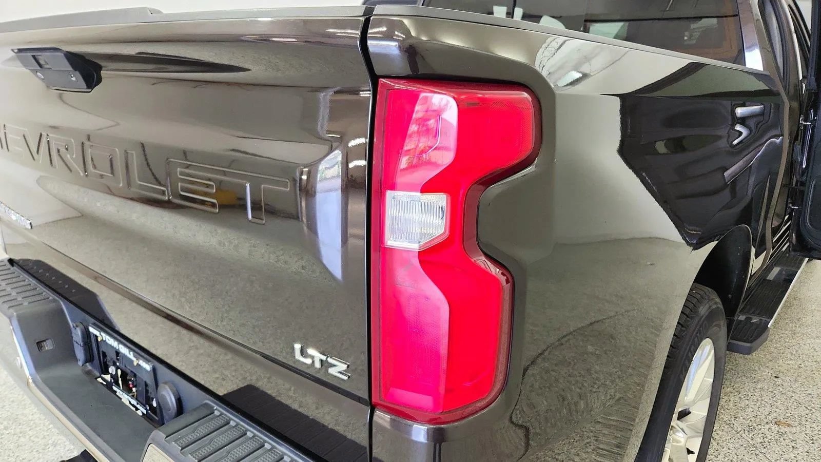 Used 2019 Chevrolet Silverado 1500 LTZ w/ LTZ Texas Edition RWD image 35