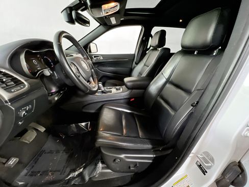 Used 2022 Jeep Grand Cherokee Limited image 21