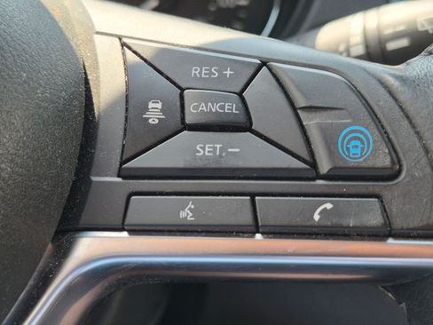 Used 2019 Nissan Rogue SV w/ Premium Package AWD/4WD image 13