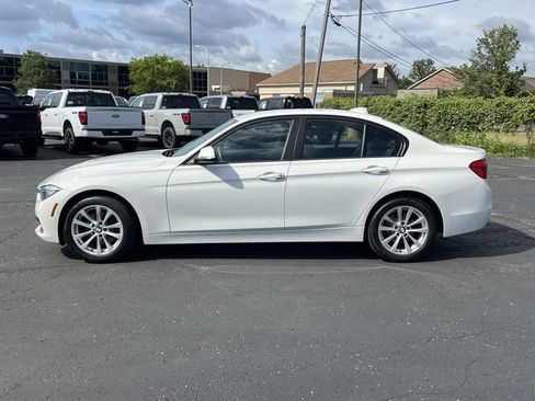 Used 2016 BMW 320i xDrive Sedan AWD/4WD image 2