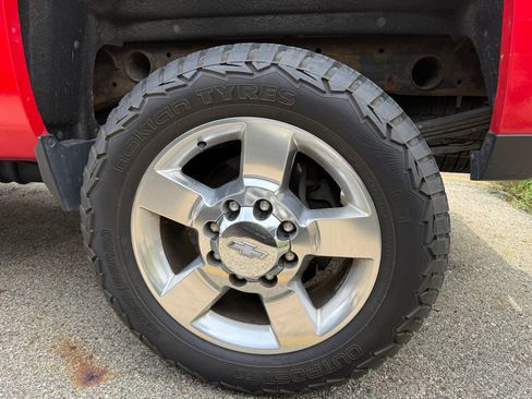 Used 2016 Chevrolet Silverado 2500 LTZ w/ LTZ Plus Package AWD/4WD image 8