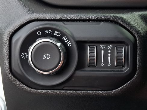 Certified 2022 Jeep Wrangler Unlimited Sport AWD/4WD image 26
