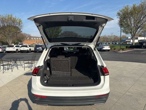 Used 2021 Volkswagen Tiguan S image 5