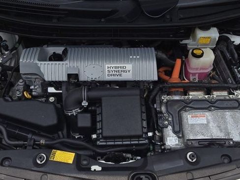 Used 2012 Toyota Prius Three FWD image 37