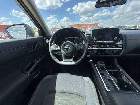 Certified 2025 Nissan Pathfinder SV w/ SV Premium Package FWD image 24