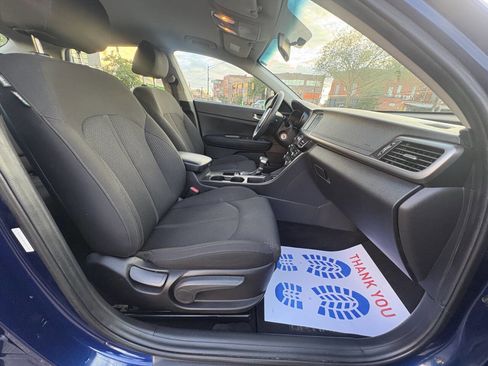 Used 2018 Kia Optima LX w/ 17" Alloy Wheels Package image 24