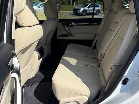 Used 2023 Lexus GX 460 Premium w/ Premium Package AWD/4WD image 3