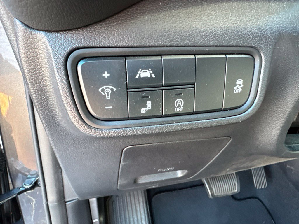 Used 2020 Kia Soul S FWD image 16