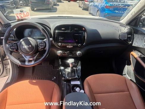 Certified 2025 Kia Soul EX image 7