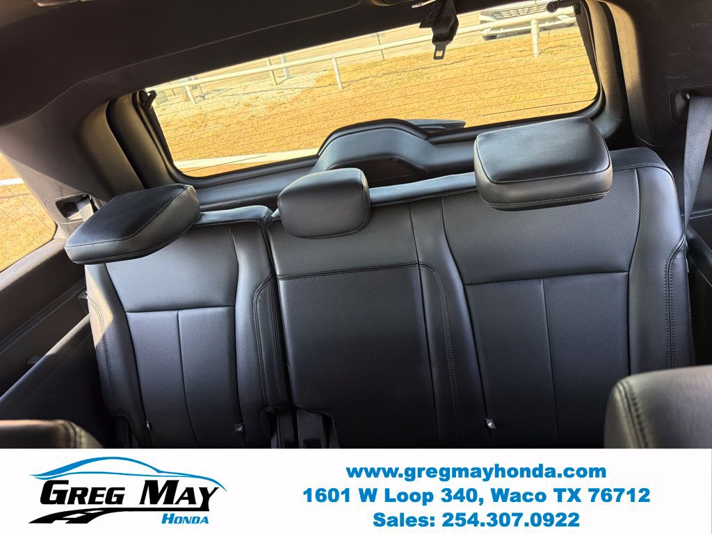 Used 2018 Ford Expedition XLT w/ Equipment Group 202A AWD/4WD image 26