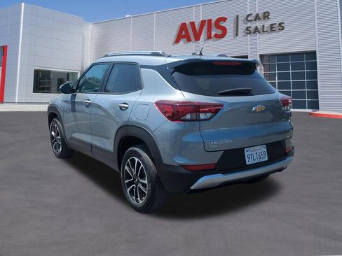 Used 2025 Chevrolet TrailBlazer LT AWD/4WD image 9
