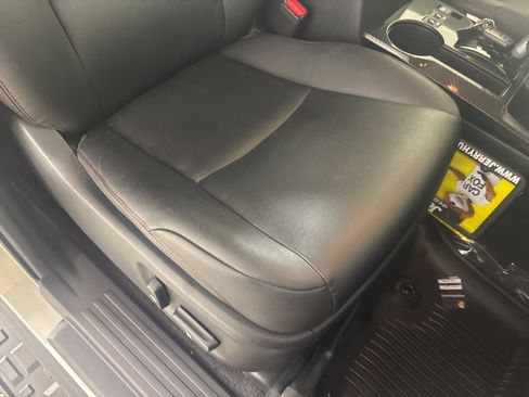 Used 2021 Toyota 4Runner TRD Off-Road Premium w/ Moonroof Package AWD/4WD image 38