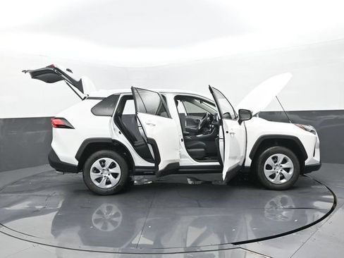 Used 2025 Toyota RAV4 LE FWD image 30