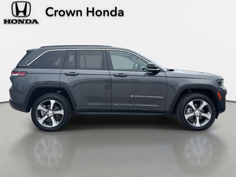 Used 2025 Jeep Grand Cherokee Limited image 7