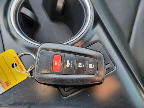 Used 2019 Toyota Camry XSE image 36