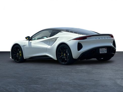 Used 2025 Lotus Emira RWD image 6