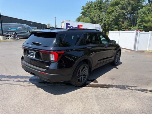 Used 2025 Ford Explorer ST-Line w/ Premium Package AWD/4WD image 5