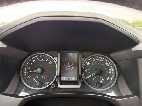 Used 2020 Toyota Tacoma TRD Off-Road w/ TRD Premium Off Road Package AWD/4WD image 18