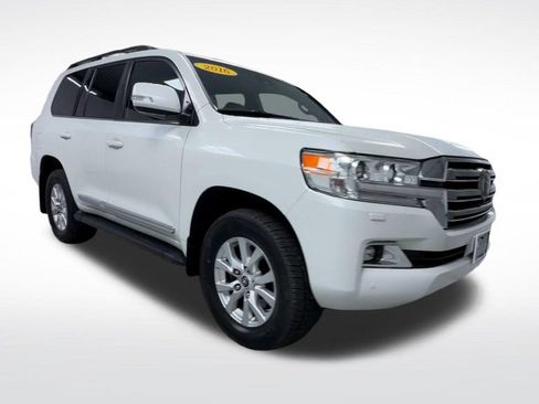 Used 2016 Toyota Land Cruiser AWD/4WD image 2