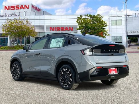 New 2026 Nissan Leaf Platinum+ image 2